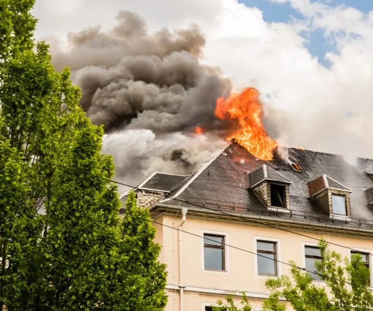 Brennende Hus Brannsikkerhet Bolig 1200X600